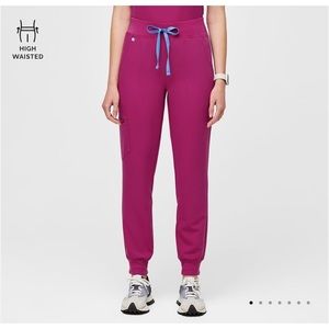 Brand new figs scrub set